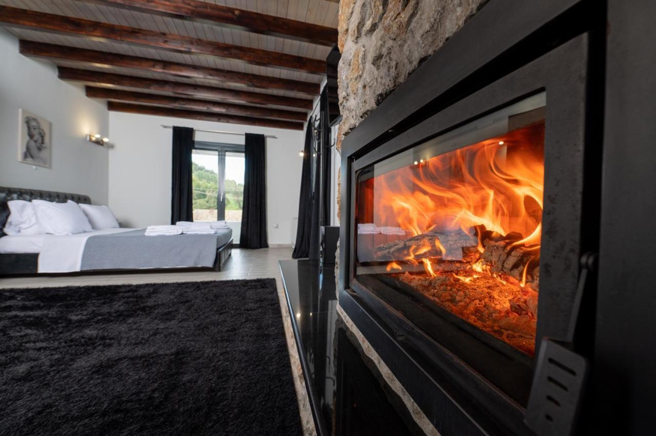 Villa Athos กูเวีย ภายนอก รูปภาพ